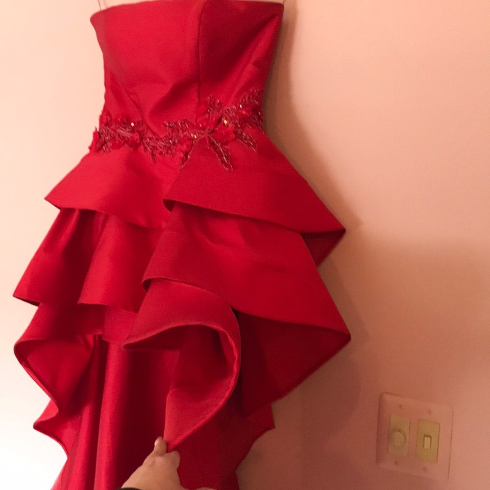 GORGEOUS red dress!!!
